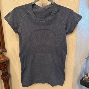 LULULEMON Women Gray Swiftly Tech Short Sleeve Shirt Size 6